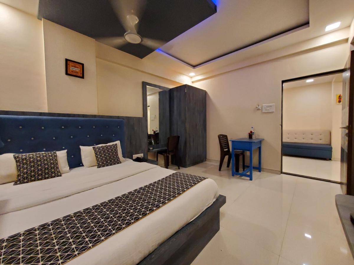 Hotel Mari Aai Residency ナビムンバイ エクステリア 写真
