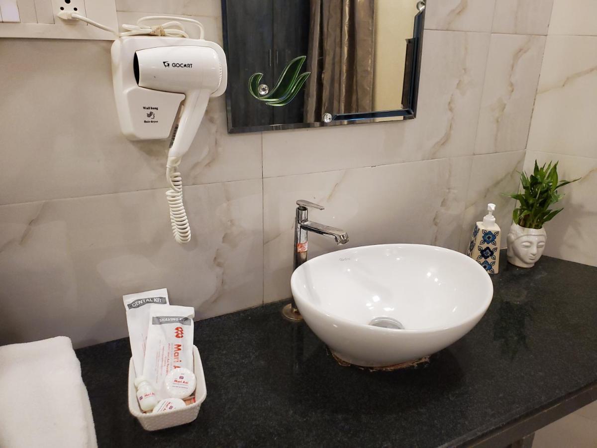 Hotel Mari Aai Residency ナビムンバイ エクステリア 写真